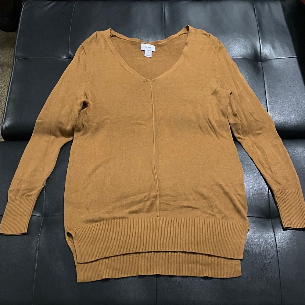 Old Navy Women's V-Neck Sweater in Brown